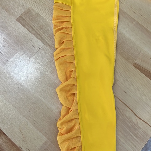 Zyia Active 2 Piece Set Daffodil Large - Picture 10 of 14